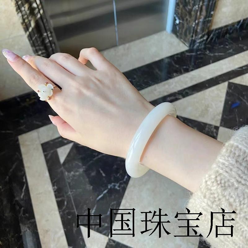 新疆和田玉青海俄料胖圆条手镯羊脂白玉金丝美人条玉镯子时尚女款