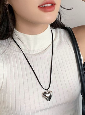 银色爱心项链毛衣链秋冬女小众锁骨链配饰高级感网红吊坠