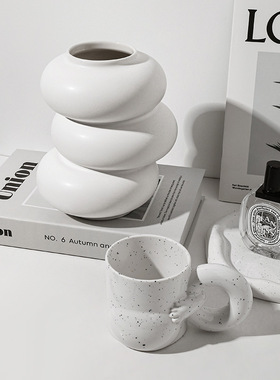 贝汉美欧式白色花瓶高级感创意家居装饰品不规则卧室花器陶瓷摆件