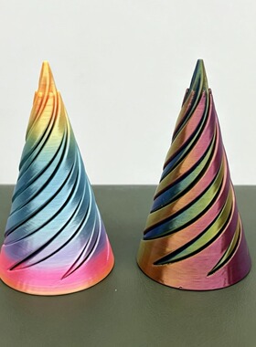 3D打印金字塔解压螺旋摆件