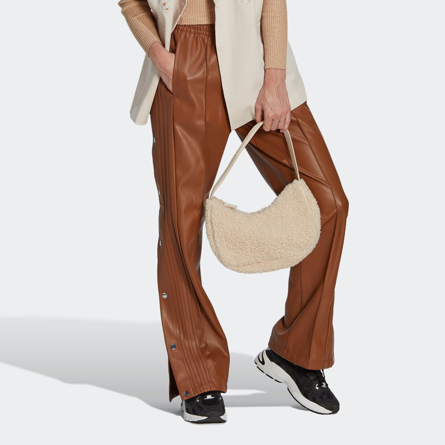 Adidas/阿迪达斯正品三叶草新款女子侧按扣皮裤长裤II6098,淘宝优惠券,粉丝福利购,淘宝优惠卷