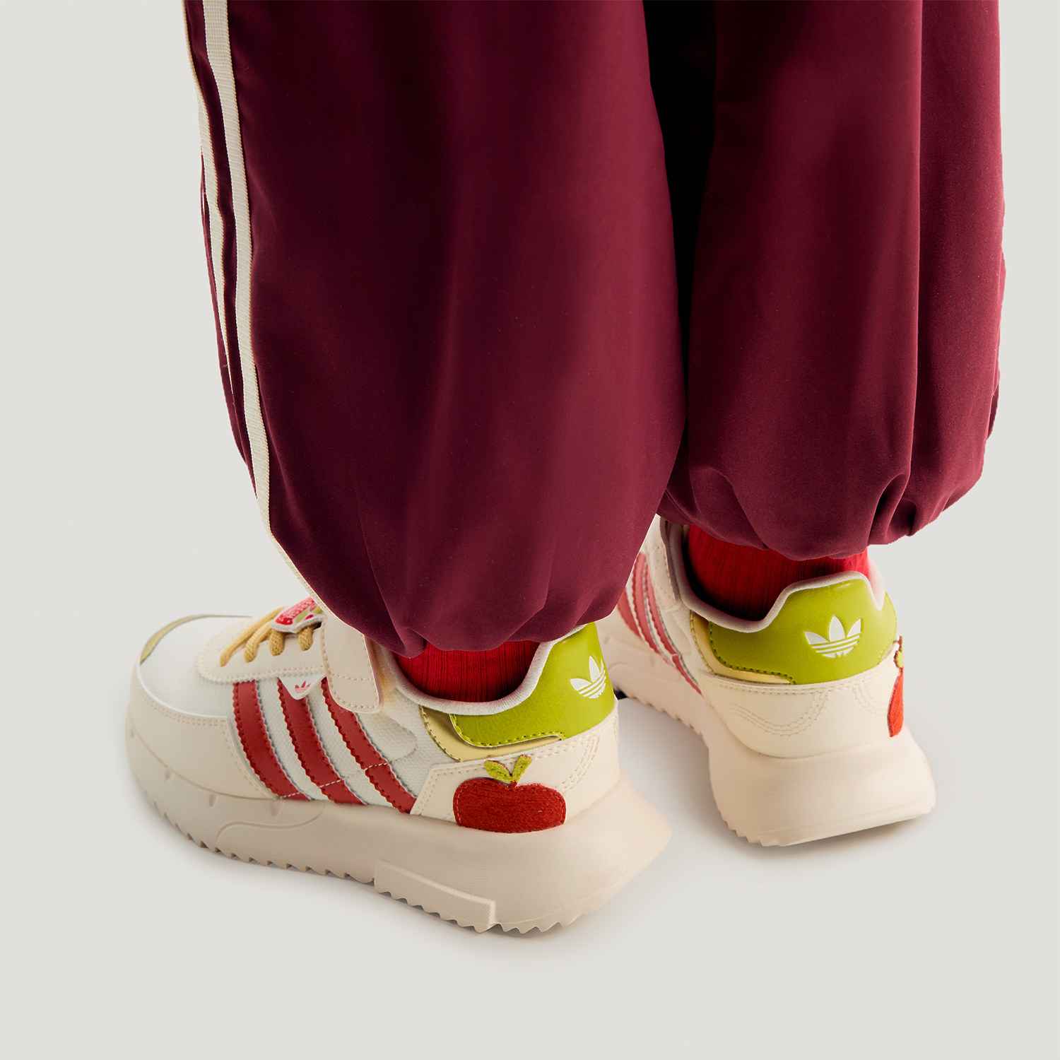 Adidas/阿迪达斯正品三叶草小童日常魔术贴时尚耐磨休闲鞋KI9887,淘宝优惠券,粉丝福利购,淘宝优惠卷