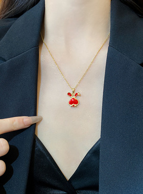 红色兔子钛钢项链女国风轻奢小众锁骨链2024年新款气质高级感颈链