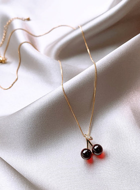 日韩高级感红色吊坠樱桃项链女夏轻奢小众设计锁骨链气质精致颈链
