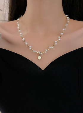 韩国新款缠绕珍珠项链女ins潮百搭气质人头吊坠个性锁骨链颈链潮