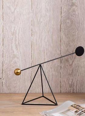 现代轻奢平衡杆黑色几何铁艺摆件玄关样板房客厅电视柜软装饰