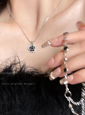 纯欲天花板双层叠戴玫瑰花项链