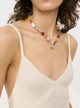 多宝满足鸟串珠短项链