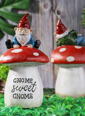 花园树脂侏儒小矮人坐蘑菇摆件园林庭院小精灵雕塑景观装饰品