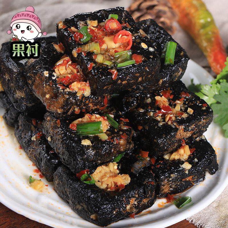  果衬臭豆腐