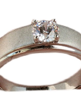 情侣男戒指磨砂光面锆石简约闭口结婚礼交换道具订婚指环镶嵌小众