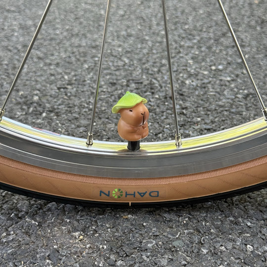 Kapibara valve cap bicycle tire valve core cover road bike cute decoration mountain bike universal accessories