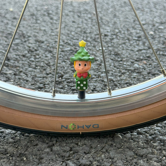 Bicycle valve cap star cute road bike decoration folding bike modified mountain children accessories valve core cap