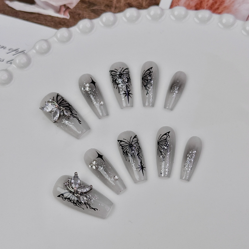 彼岸蝶|毒辣辣暗黑系列手绘黑色蝴蝶手工穿戴甲辣妹晕染蓝美甲-图3