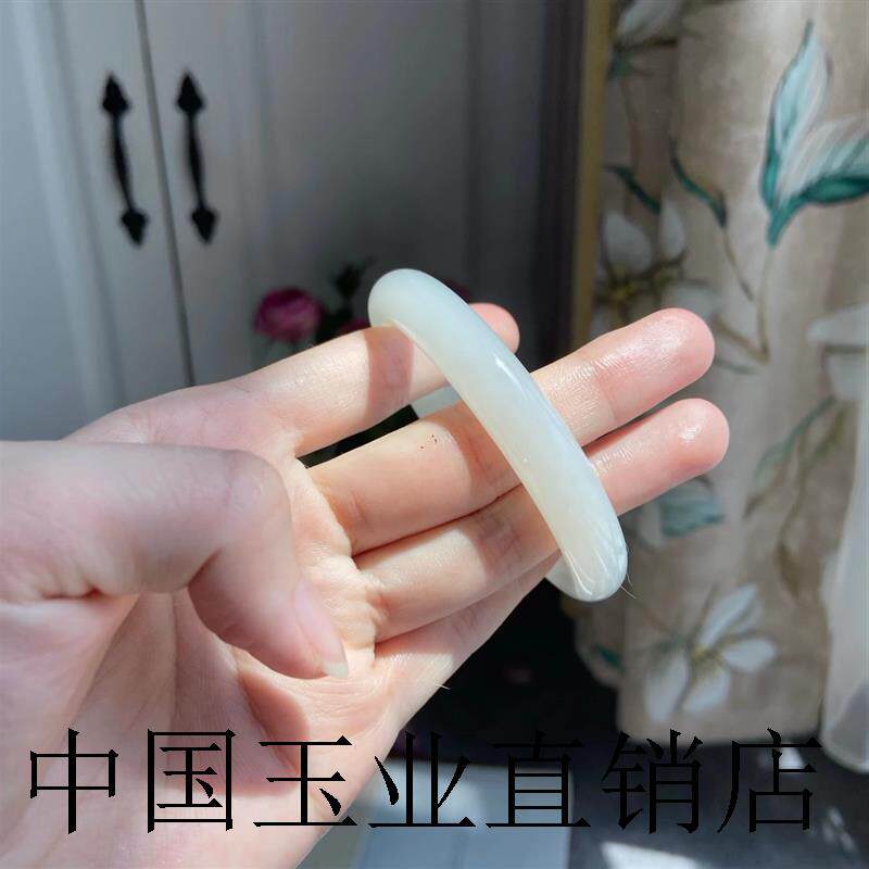 新疆和田玉手镯女款高端胖圆条新疆羊脂白玉金丝玉镯子美人条女饰
