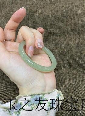 新疆和田玉晴水手镯女款青白湖水绿美人细圆条玉叮当镯子精品时尚