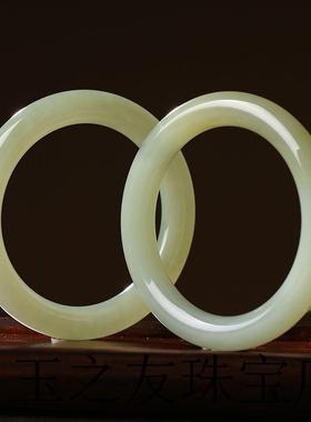 和田玉色手镯浅青玉胖圆条玉镯子新疆青白玉手镯冰晴水湖水绿女款