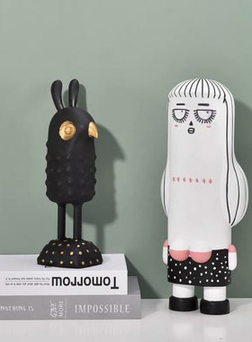 现代简约卡通可j爱装饰家居饰品摆件艺术设计桌面客厅摆放酒柜书