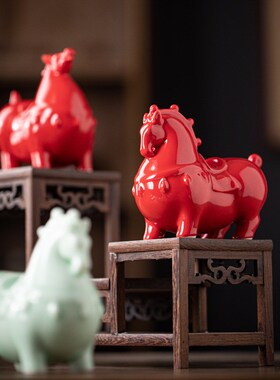 陶瓷红色唐马摆i件招财工艺品客厅玄关酒柜装饰品生肖马吉祥物摆
