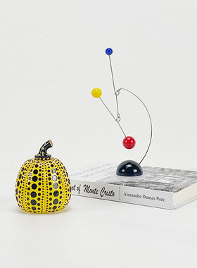 现代简约北欧极简彩色球平衡摆件样板I房儿童房书房软装饰品摆设