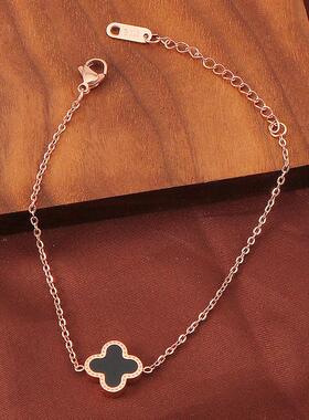 经典四叶草黑白双面钛钢手链女流行手工饰品手女环首饰18K玫瑰金