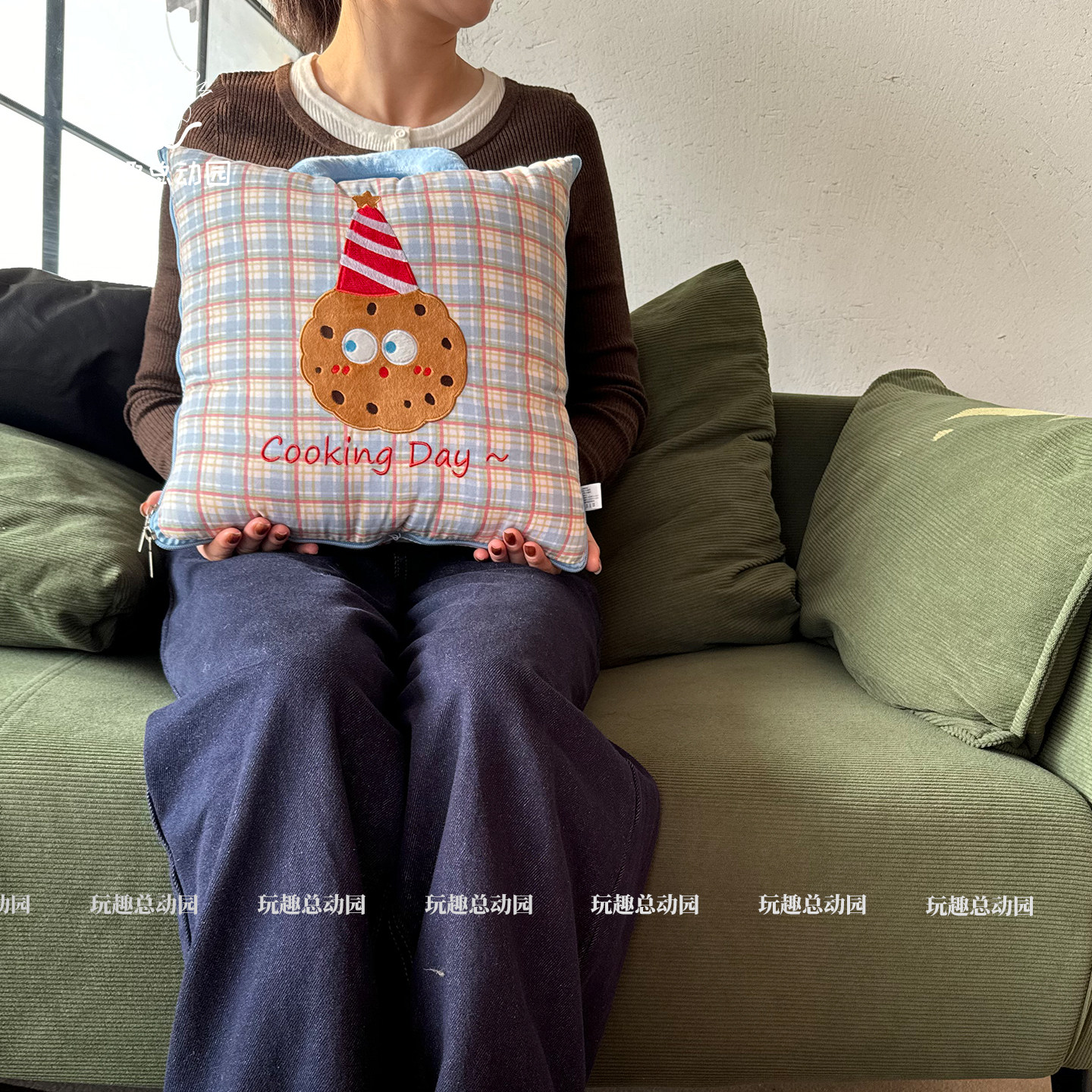 曲奇饼干条纹抱枕被子两用办公室午睡靠枕空调毯子二合一车载枕头,淘宝优惠券,粉丝福利购,淘宝优惠卷