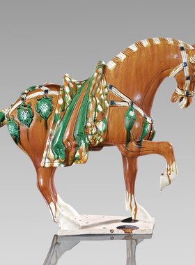 极速唐宝陶瓷摆件客厅桌r面装饰工艺品礼盒装增值文化H46古法抬腿