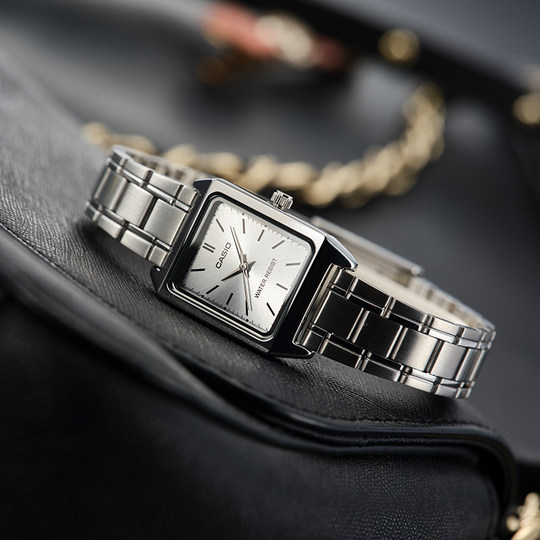 2024 new watch Casio retro small square for women