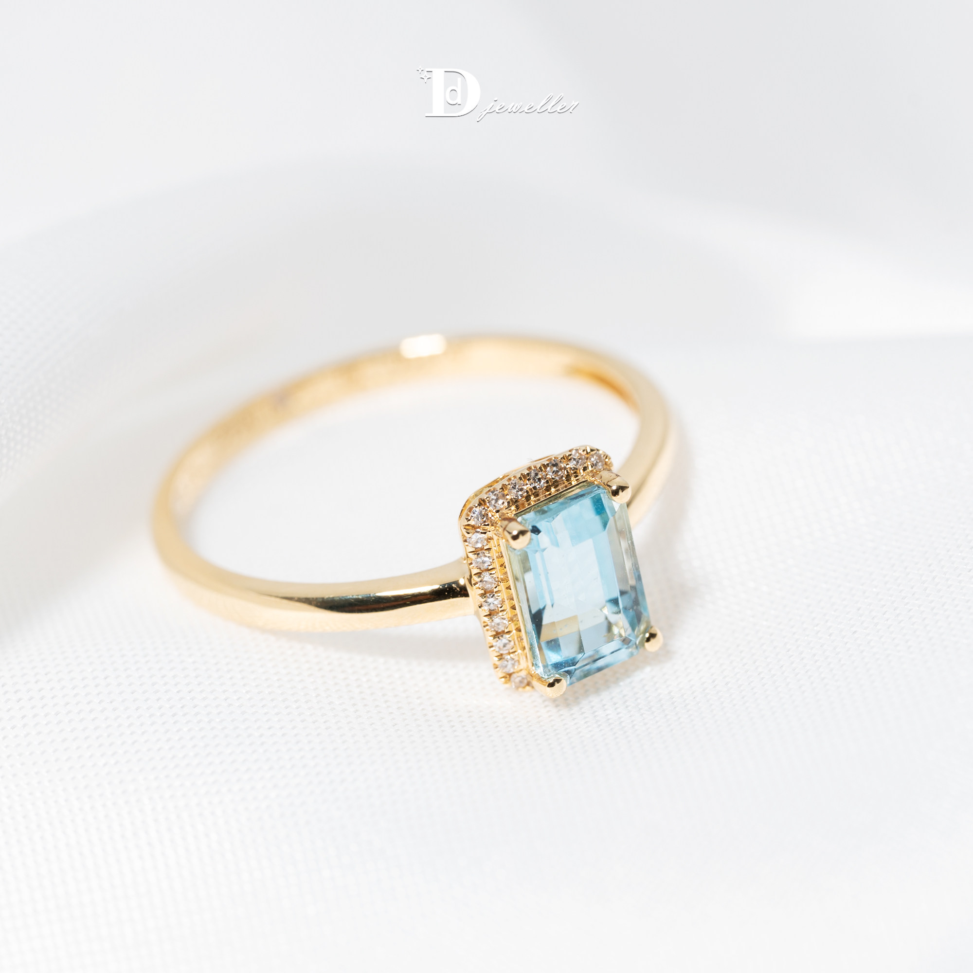 18K gold aquamarine and diamond clavicle necklace