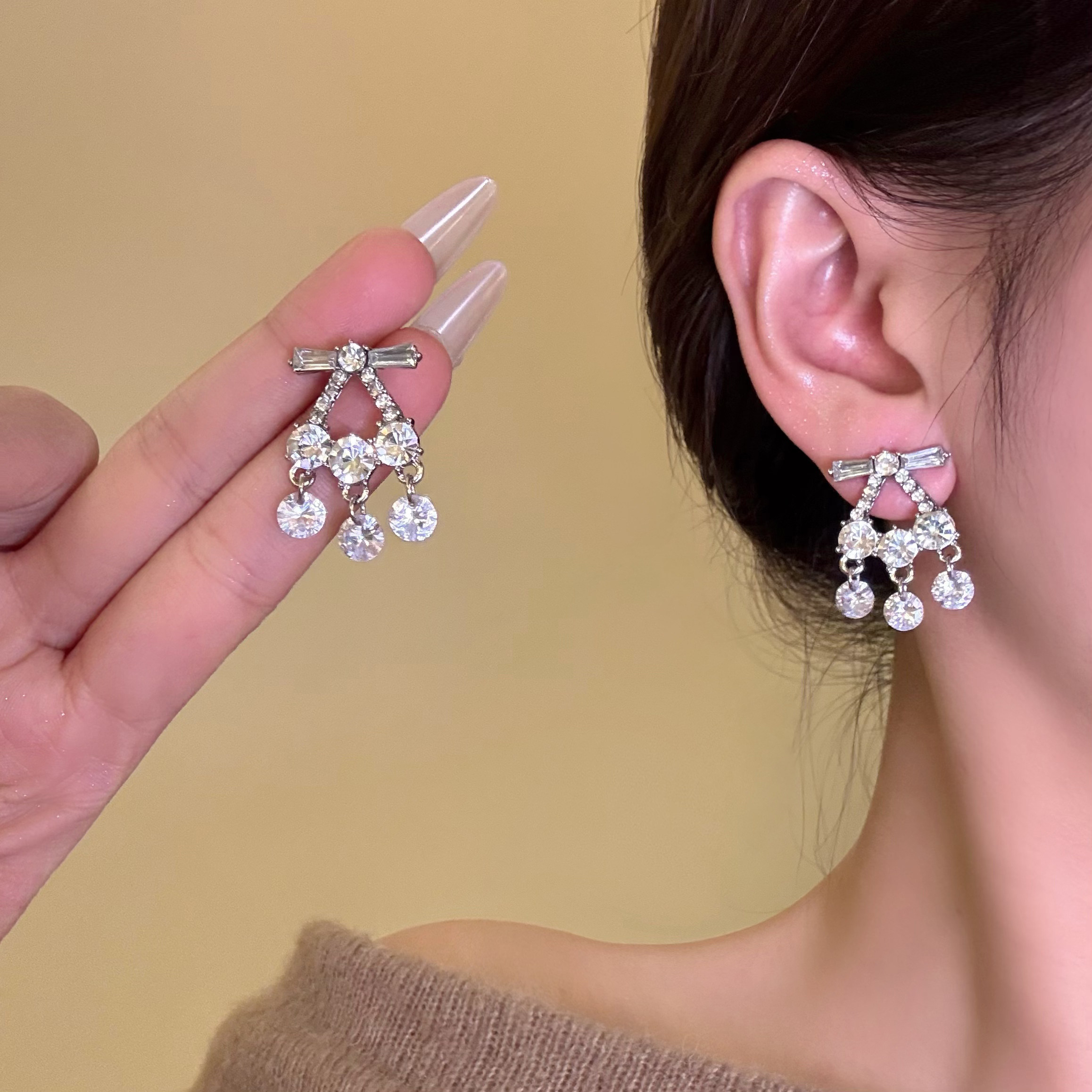 碎闪星河 重工微镶闪钻流苏耳环女轻奢高级感小众气质耳钉耳饰品,淘宝优惠券,粉丝福利购,淘宝优惠卷