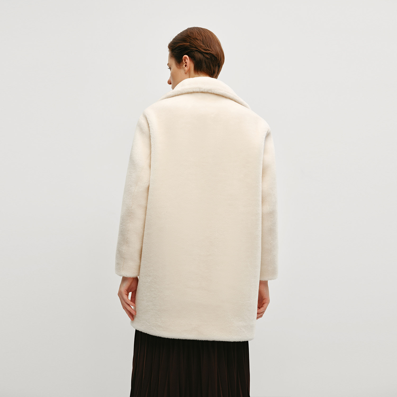 OVVOutlet秋冬热卖女装毛绒感经典单排扣舒适保暖休闲大衣