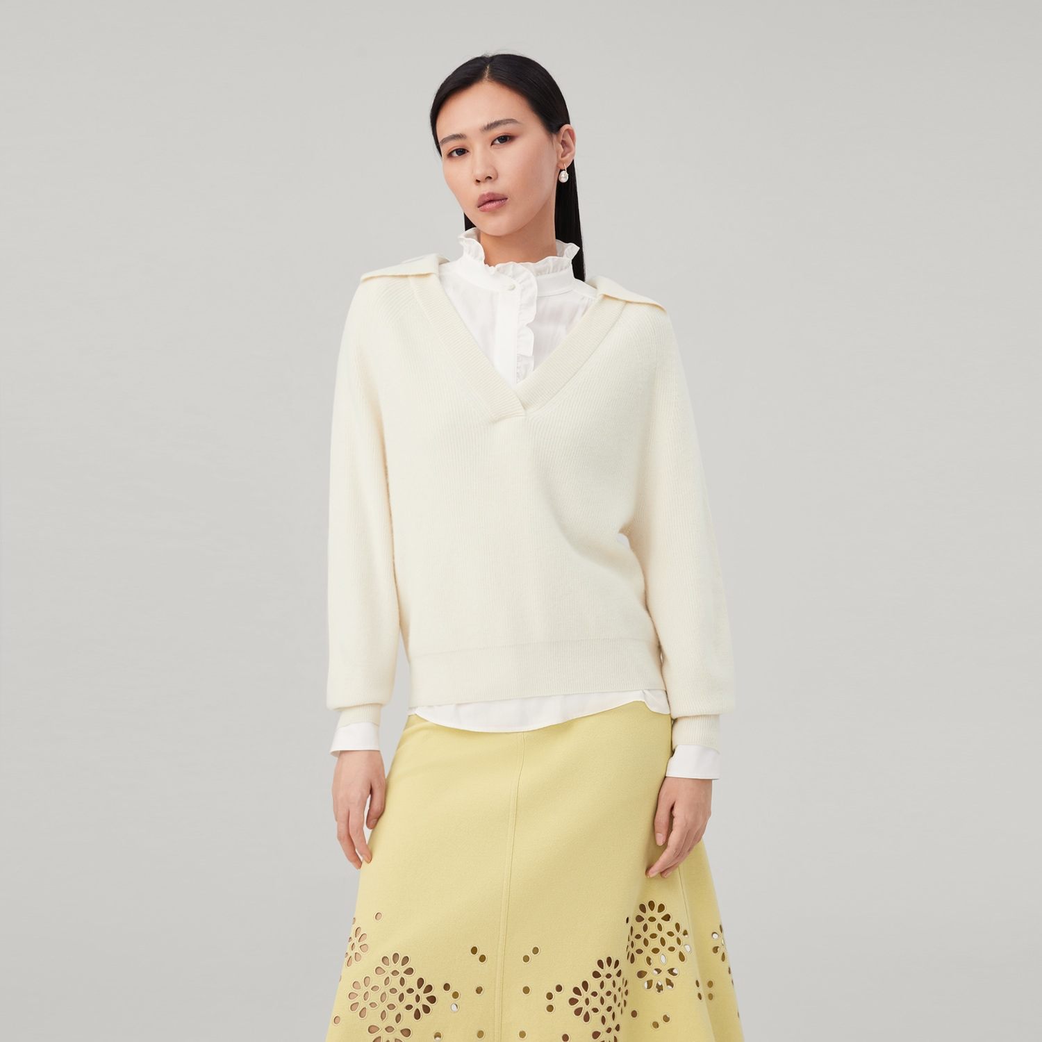 OVVOutlet秋冬新款女装保暖羊绒可脱卸翻领休闲优雅长袖针织衫