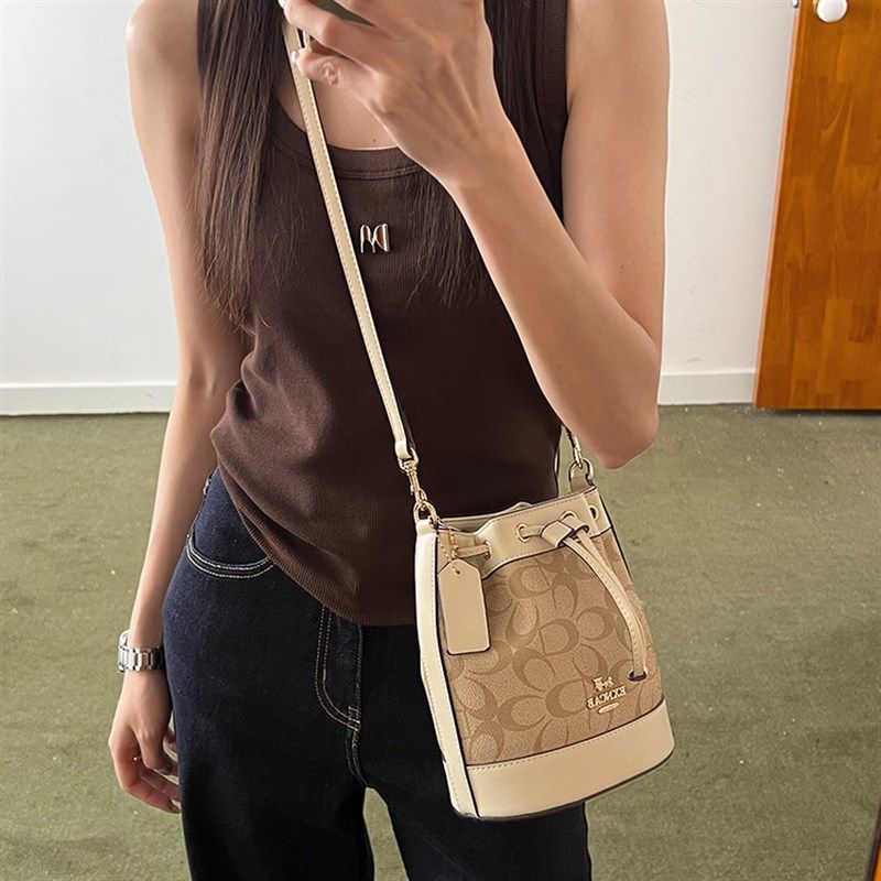 精致迷你抽绳水桶包小号2025新款高级感洋气手拎老花包斜挎小包包,淘宝优惠券,粉丝福利购,淘宝优惠卷