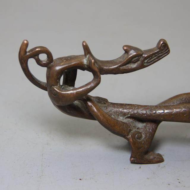 Collection of retro aged antiques, miscellaneous copper crafts, copper dragon pen holder 5