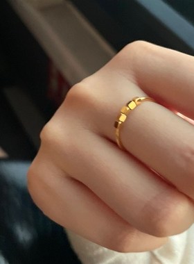 主打一个敲键盘氛围感!时髦经典高级范小方糖碎金戒指不掉色自制