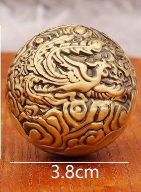 黄铜龙凤核桃手球手把件复古老人锻炼手指铜器纯铜盘玩一对转转球