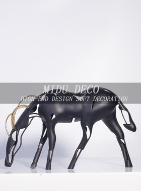 现代简约黑色金属创意客厅家居抽象动物H马摆件样板房间装饰工艺