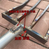 Новые модели перетокивают стальную дорожку и сталь -ковкость с четырьмя вилками, приземляющимися сосновым артефактом, для копания лукового имбирного картофеля, картофеля, чеснока сельскохозяйственное хозяйство