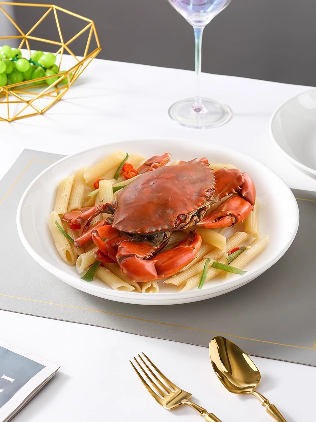 加厚加大号陶瓷圆盘子大盘子超大家用深盘平果盘创意蒸鱼剁椒鱼头