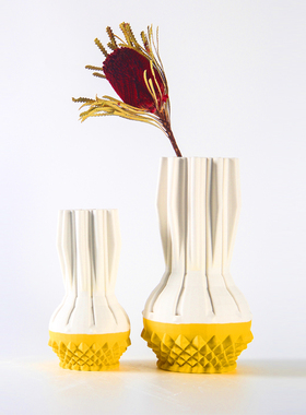 简约现代抽象几何黄白拼接菱形凸点花器样M板间售楼部陶瓷花瓶装