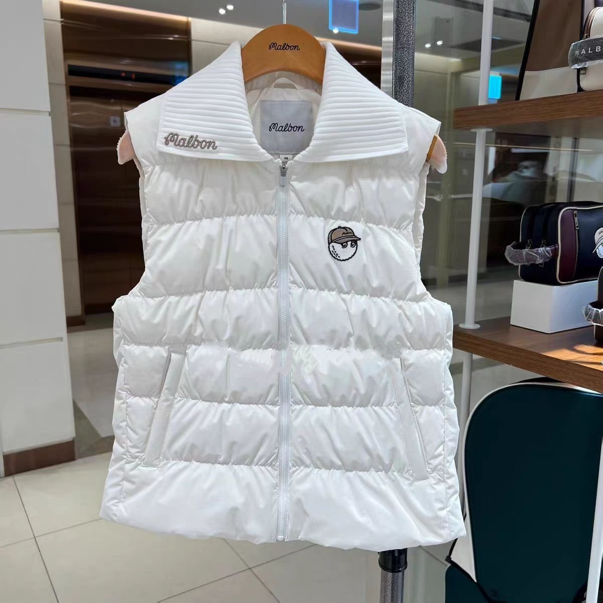 高尔夫服装女士25秋冬新款字标翻领棉马甲背心外套保暖舒适百搭,淘宝优惠券,粉丝福利购,淘宝优惠卷