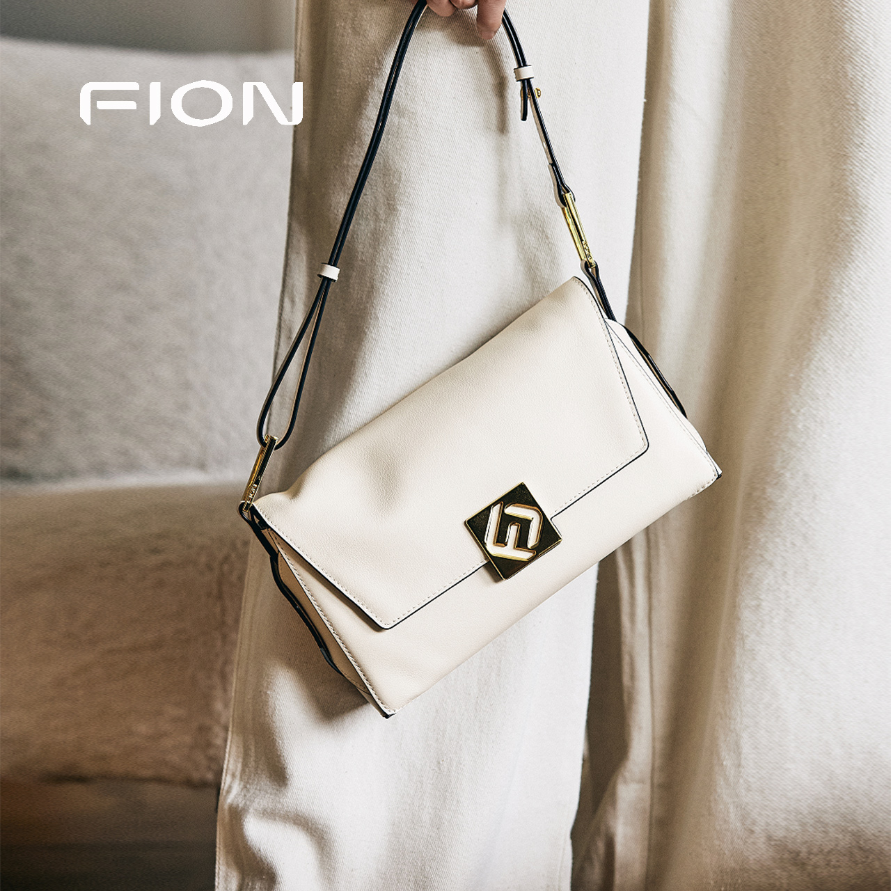 Fion/菲安妮真皮腋下包2025新款斜挎女包包高级感单肩叠叠法棍包