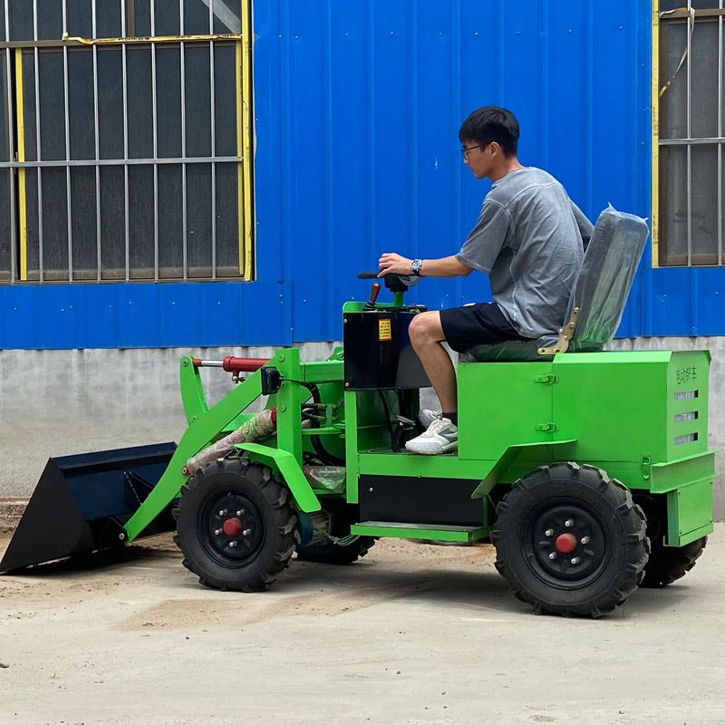 推荐工厂直发小型电动装载机 锂电款农用铲土小铲车 四轮驱动装载 - 图2