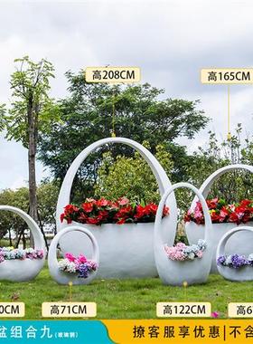 户外简约抽象花篮花盆玻璃钢雕塑花园林景观草坪楼盘美陈装饰摆件