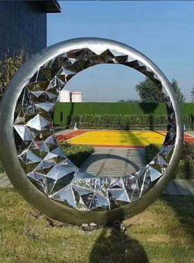 不锈钢月亮圆环雕塑定制大型镜面发光月牙园林水景创意装饰摆件