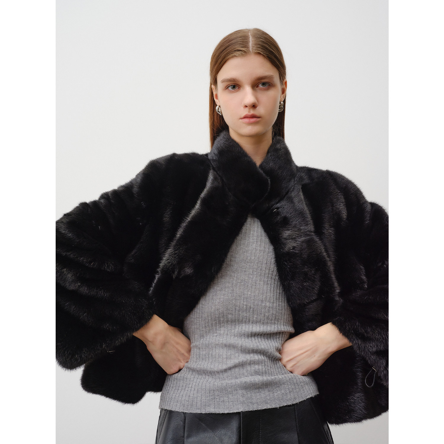 北欧传奇丨进口水貂外套女2025冬季新款短款横排黑色整貂母貂皮草,淘宝优惠券,粉丝福利购,淘宝优惠卷