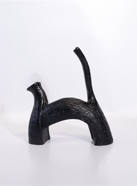 新款现代简约黑白抽象p猫树脂工艺品售楼处软装玄关柜艺术手办摆