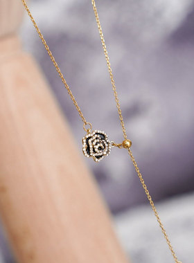 可调节法式山茶花满镶锆石项链