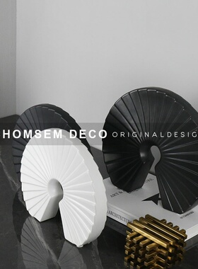 现代极简样板g房间白黑色哑光陶瓷扇形软装饰品售楼处家居桌面摆