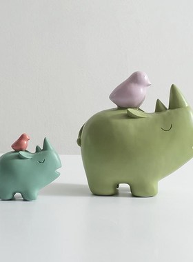 简约现代可爱公仔摆件创意树脂卡B通工艺品样板间儿童房装饰品摆